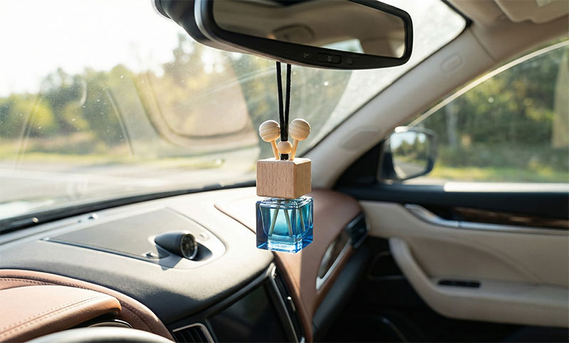 Najboljša dišava za v avto carfumo 8ml flaška